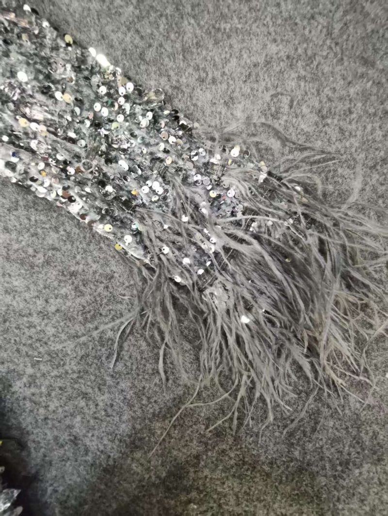 Elegant V-Neck Long Sleeve Bodycon Evening Dress With Slit & Glitter For Parties, Banquets, And Special Occasions_voghion.com