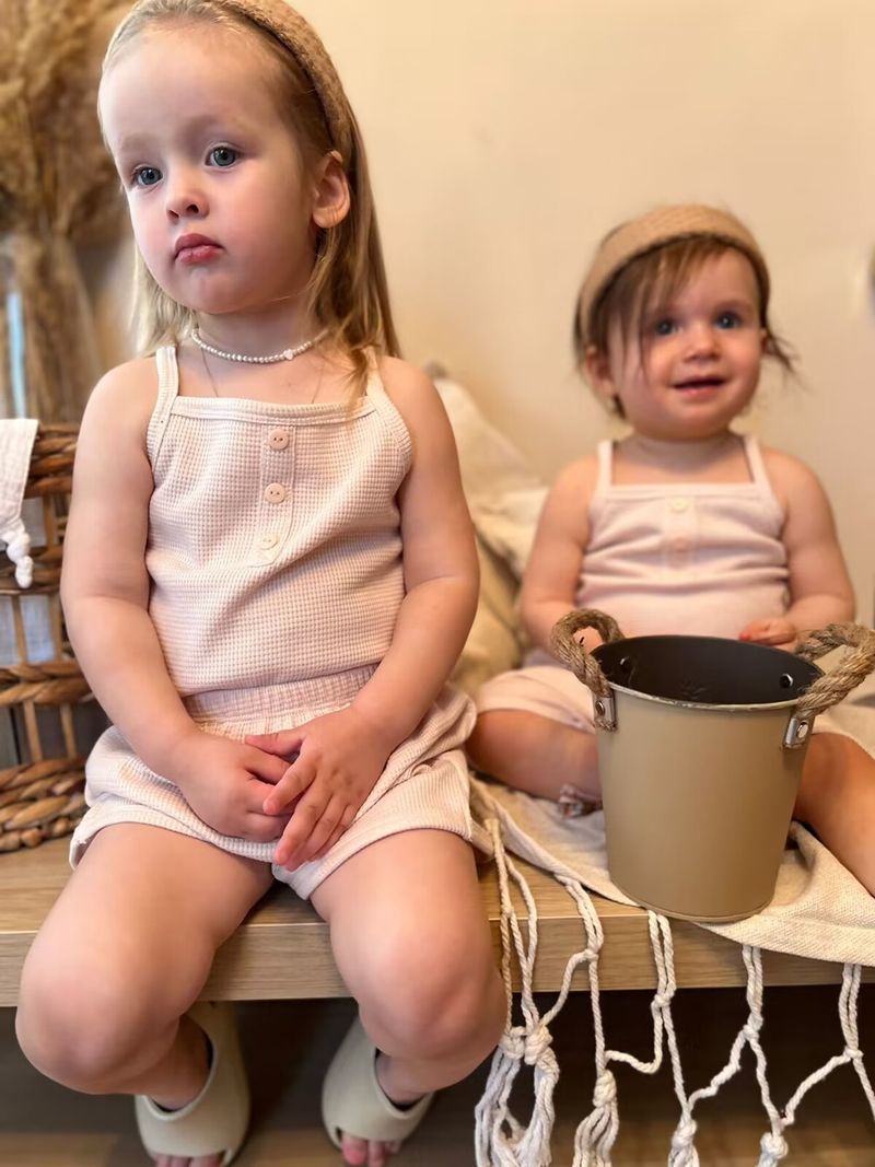 Pijamas de estilo coreano para niños, chaleco para bebé, pantalones cortos para el hogar, ropa informal de punto para niñas_voghion.com