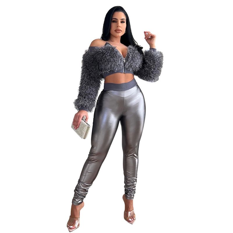 Damenbekleidung, modisches zweiteiliges Set aus einem One-Shoulder-Langarm-Plüsch-Kurzoberteil und schmaler Hose für Damen_voghion.com