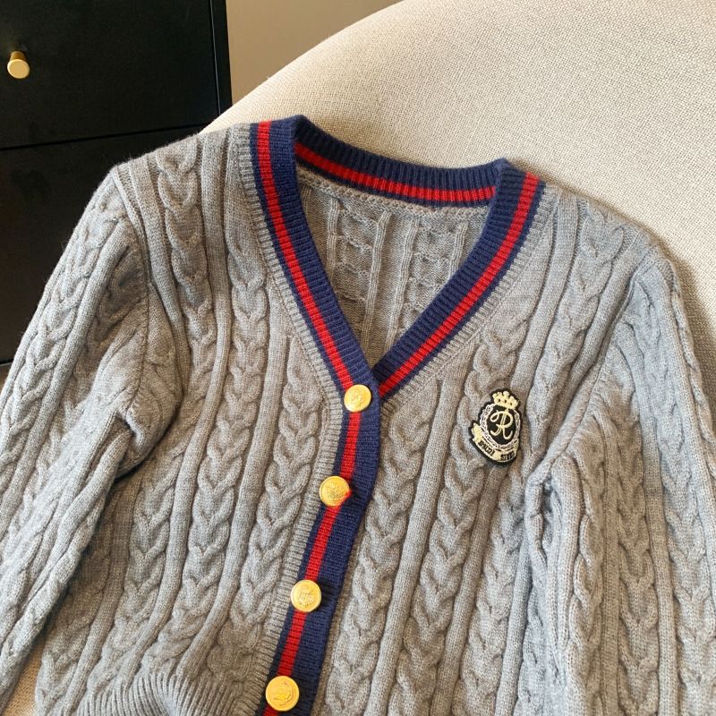Cardigan in maglia color block con scollo a V di ispirazione vintage – Cappotto lungo in maglia a trecce per donna_voghion.com