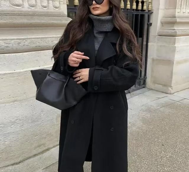 Herbst/Winter 2025: Eleganter, langer Wollmantel im französischen Stil mit Revers und Taillengürtel für Damen – neue europäische und amerikanische Mode._voghion.com