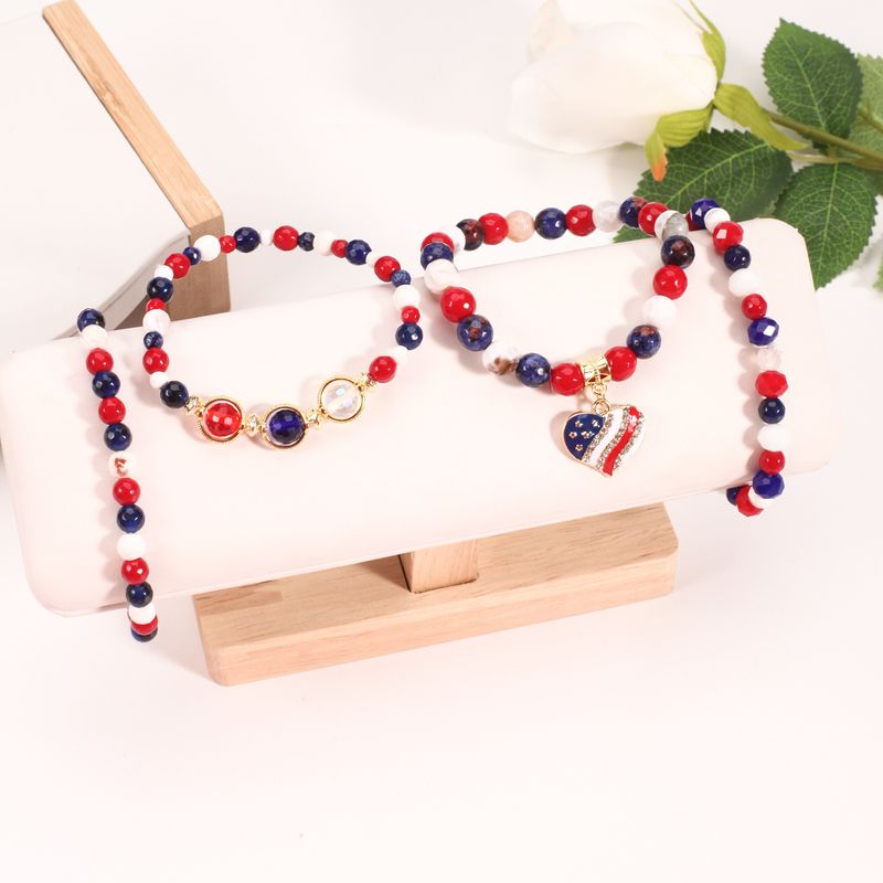 Armband-Set mit Perlen und patriotischer Herzflagge – Natursteinperlen, handgefertigter Unisex-Schmuck für Männer und Frauen, perfekt als Geschenk zum Unabhängigkeitstag_voghion.com