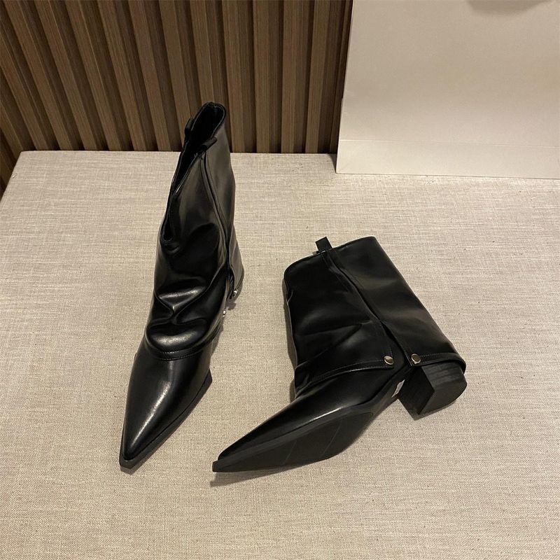 Nuovo design autunno inverno, elegante, caldo, stivaletti alla moda, con punta a punta, tacco basso, stivali corti a sigaretta_voghion.com