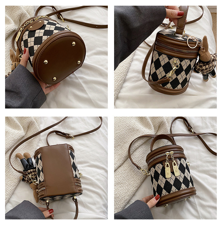 Borsa piccola popolare Borsa a tracolla portatile piccola folla di nuova moda 2023 da donna Borsa a secchiello portatile Texture Lingge_voghion.com