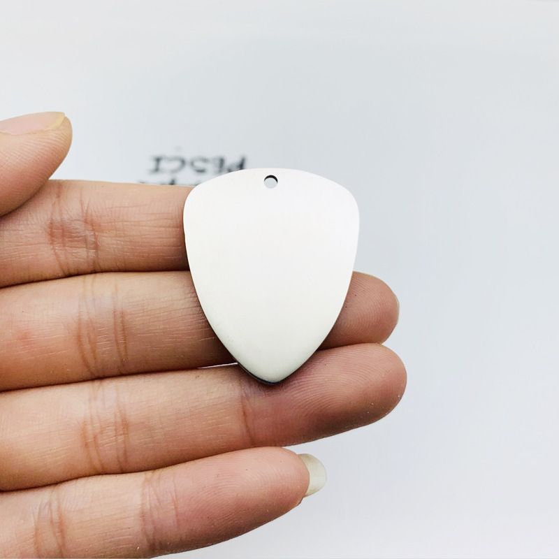A gitárlapátok fakulás nélkül gravírozhatók, páros szerelmes titán nyaklánc, egyszerű és divatos rozsdamentes acél_voghion.com