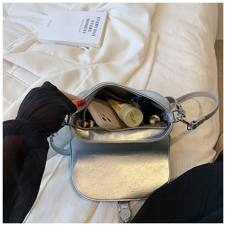 New Style Bag High-end Sense Bag Female Minority Design One-shoulder Messenger bag net red hot style all-match portable small square bag_voghion.com