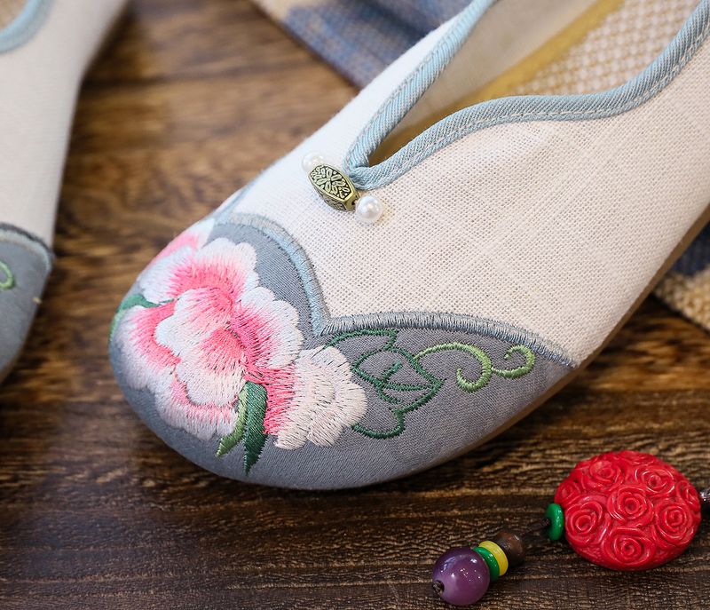 Flache Rindsledersohle, bestickter Stoff, weiche Sohle, Frühlings- und Sommer-Hanfu-Tanzschuhe, Damen-Einzelschuhe_voghion.com