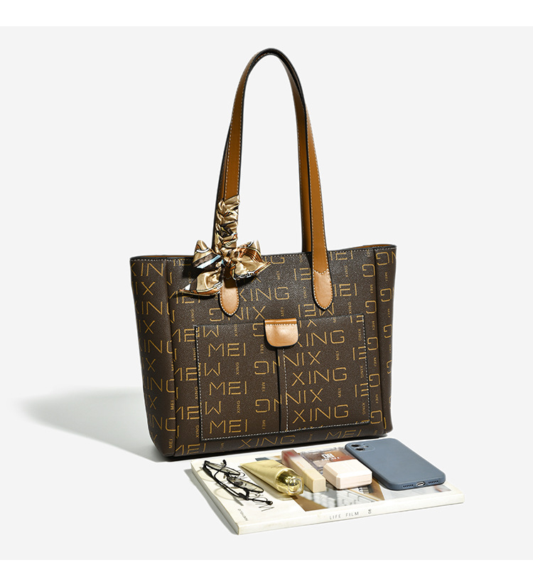 2023 Nuova borsa di vendita calda Borsa a tracolla piccola da donna Borsa quadrata versatile Lettera di moda Borsa tote di grande capacità retrò Marea_voghion.com