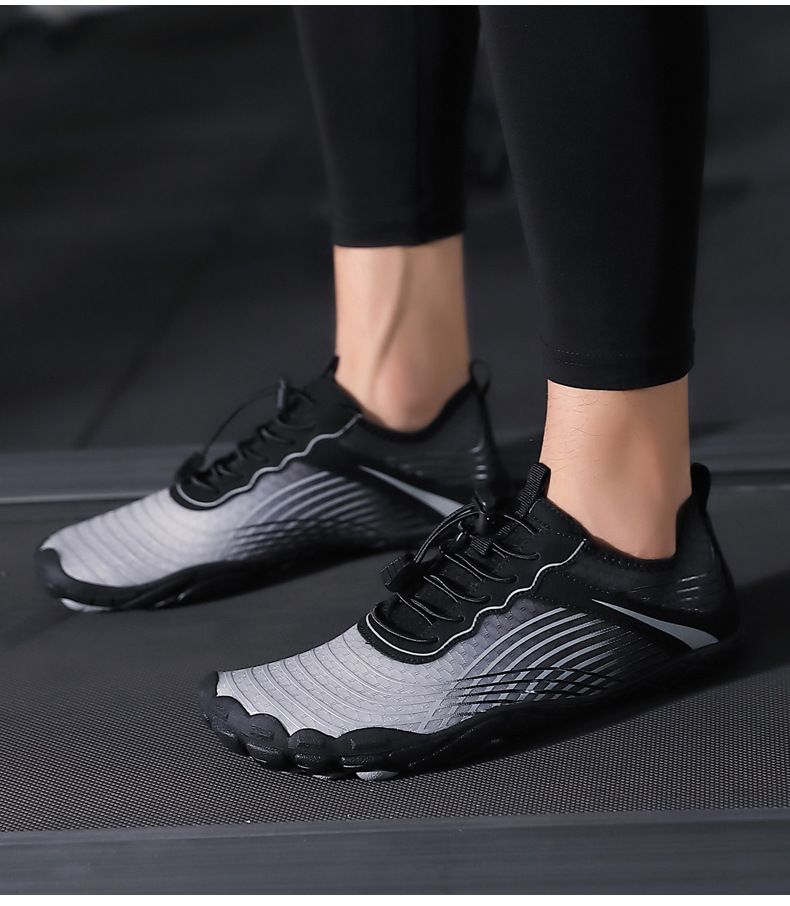 Nuove scarpe da nuoto Scarpe da spiaggia per esterni Scarpe da acqua per coppie Scarpe ad asciugatura rapida a piedi nudi Scarpe da acqua per lo snorkeling Scarpe da trampolino_voghion.com