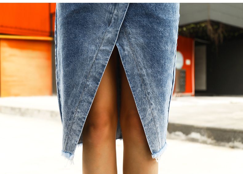 Damenkleid. Damenrock, Rock mit Pelzkante, geteilter Hüft-Wickel-Jeansrock mit unregelmäßigen Fransen, hoher Taillenrock, geteilt, mittellang_voghion.com
