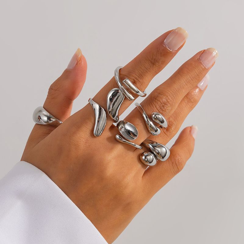 Set di anelli in lega geometrica con perle irregolari intarsiate in stile barocco_voghion.com