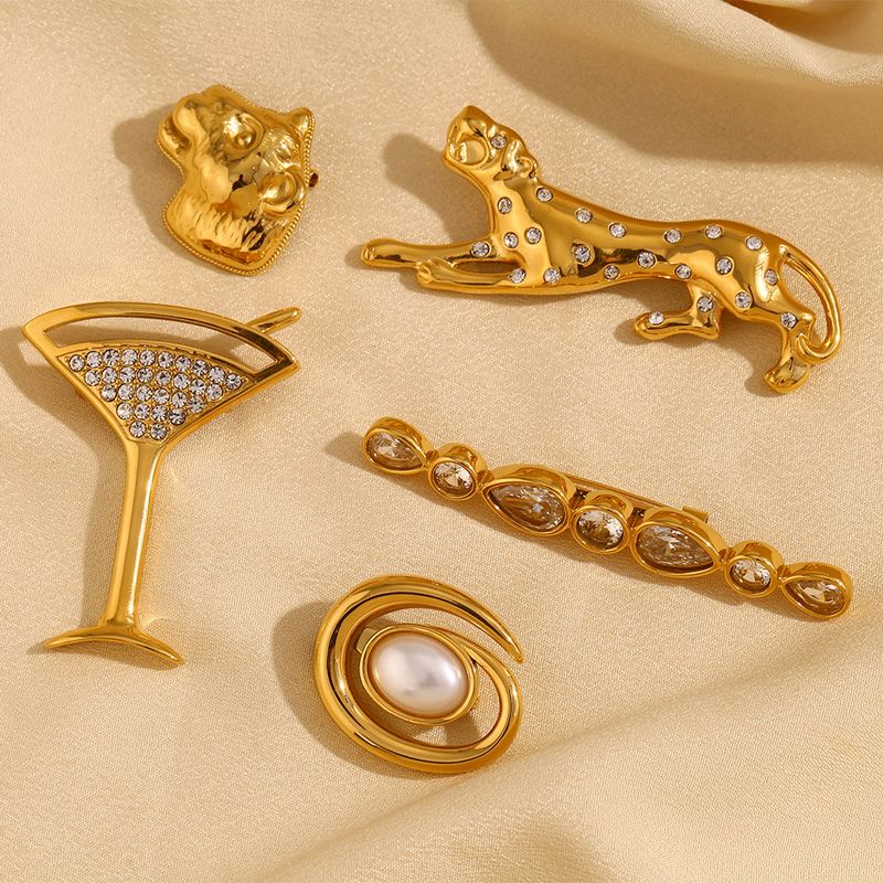 CELESTIALUMINA Broche en métal plaqué or 18 carats avec perles conques et accessoires longs en forme de goutte d'eau, design original et de niche, haut de gamme_voghion.com
