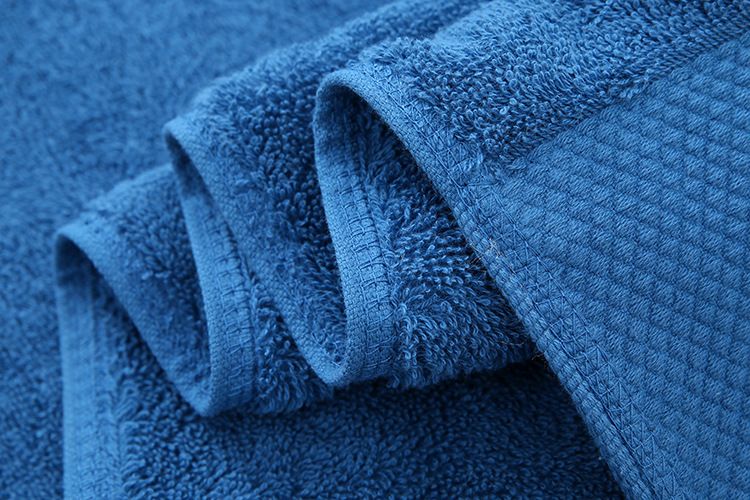 Premium Cotton Bath Towels - 70x140cm To 80x160cm, 400-800GSM, A-Class Certified, Dot/Striped/Lurex Designs, Custom Embroidery_voghion.com