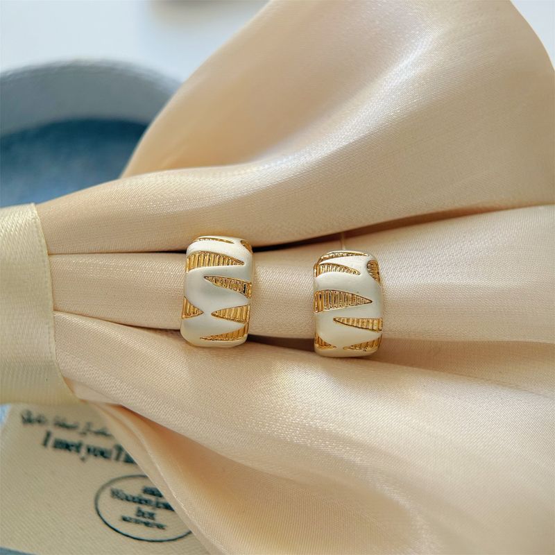 Orecchini da donna semplici, placcati in oro, leggeri e lussuosi, in argento e oro, personalizzati, versatili e bicolore, di alta qualità._voghion.com