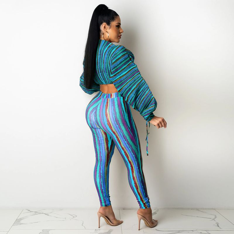 Conjunto de duas peças feminino com top curto sexy e estampa listrada com cordão e manga comprida_voghion.com