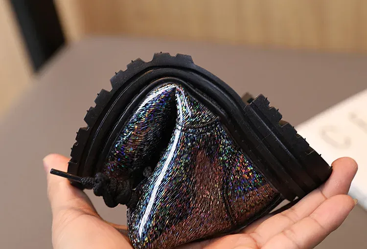 2023 Nuove semplici ragazze alla caviglia lucide tinta unita per bambini principessa stivali corti antiscivolo moda casual scarpe per bambini_voghion.com