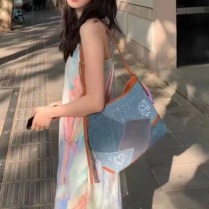 2025 Spring And Summer Artist Small Hobo Denim Graffiti Shoulder Crossbody Bucket Bag Fashion Hundreds Casual Daily Niche Personalized Commuter_voghion.com