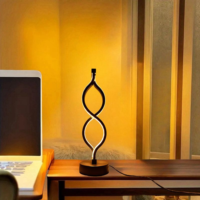 Lampada da scrivania creativa con tre colori tra cui scegliere, regolabile tramite USB_voghion.com
