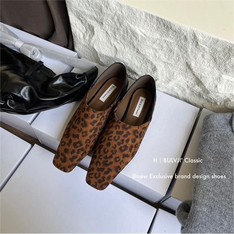 Französisch Stil Niedrigen Absatz Spitzschuh Leopard Print Slip-On Pantoletten Für Frauen 2025 Frühling Herbst Abend Mode Elegante Kleid_voghion.com