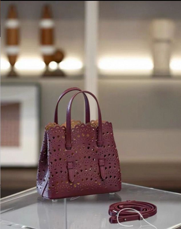 Hand-Rubbed Cowhide Handbag Summer New Laser Hollow Niche Design Crossbody Genuine Leather Women's Bag_voghion.com
