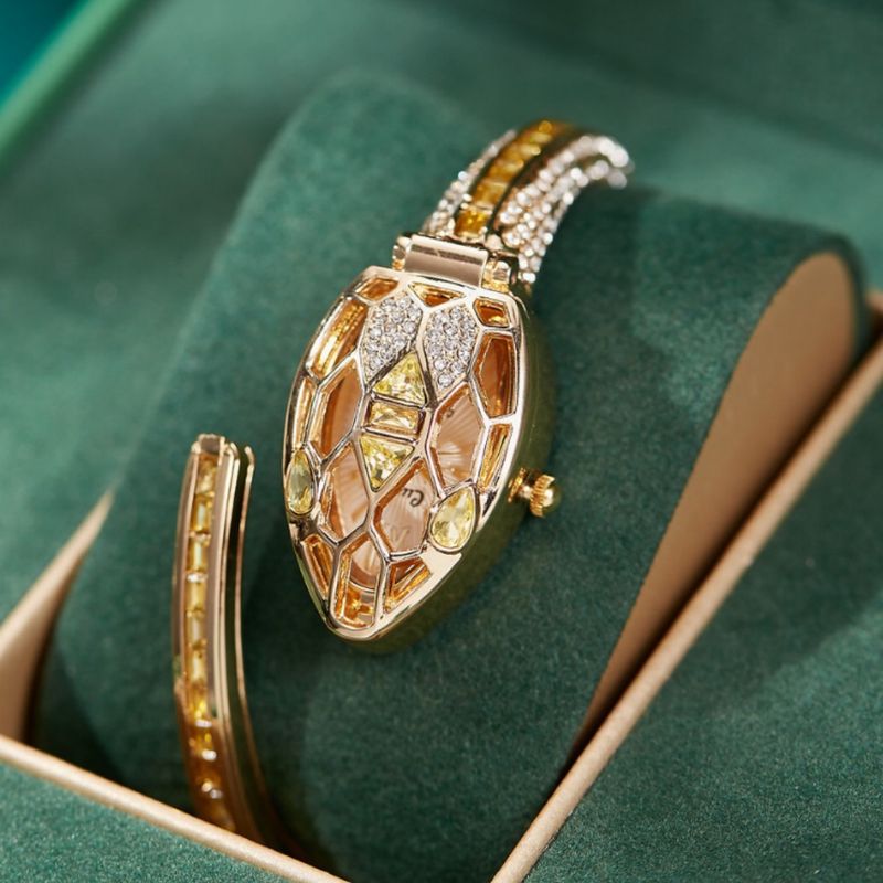 Nieuw met diamanten slang slangvormige armband kwarts open-face horloge_voghion.com