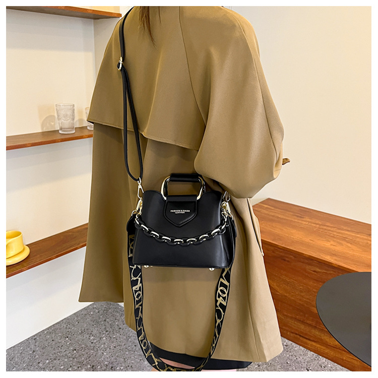Borsa design femminile catena di nicchia 2023 nuova borsa a tracolla borsa messenger borsa a secchiello per tutti i fiammiferi di fascia alta_voghion.com
