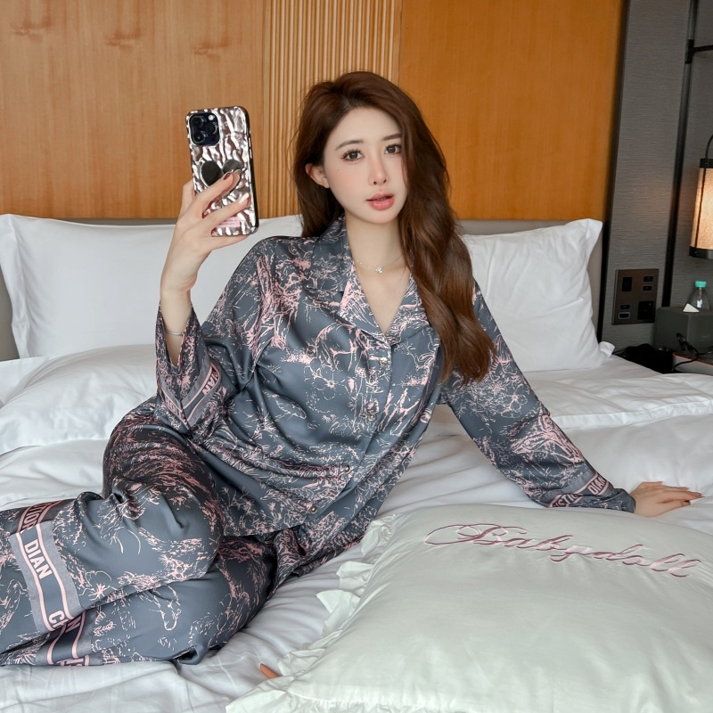 Light luxury pajamas ice silk high-end loose home wear set_voghion.com
