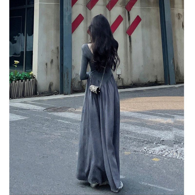 Early autumn long sleeved French base dress for women with ballet temperament, high-end and cool A-line skirt, pear_voghion.com
