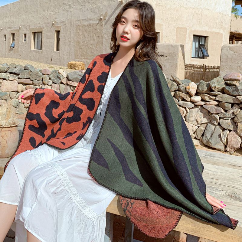 Xizang Qinghai Lake Tourism Photographs Wrapped with a shawl scarf outside the Women's autumn and winter thickened warm_voghion.com