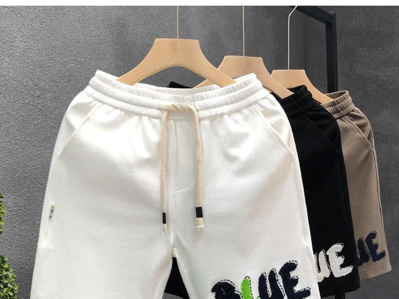 Trendy Brand Casual Shorts Herren 2025 Sommer Dünne, lockere und vielseitige Fünf-Punkt-Hose Trendy Hübsche Alphabet-Medium-Hose_voghion.com
