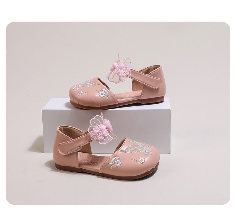 Mother & Kids girls bow princess sandals 2024 summer new children's soft bottom closed toe sandals embroidered single shoes_voghion.com