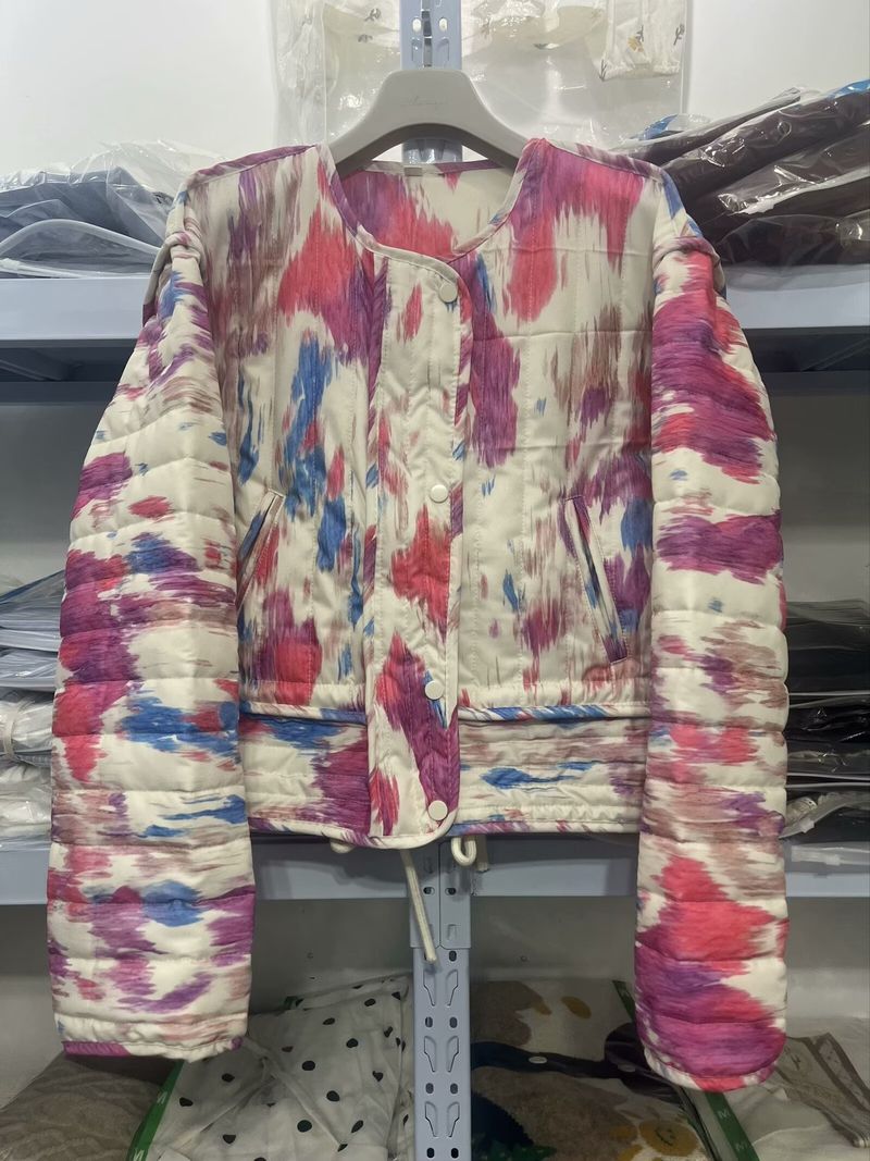 Damenbekleidung 2024 Herbst und Winter im neuen Stil, langärmelige Batik-Kurzjacke aus warmer Baumwolle_voghion.com