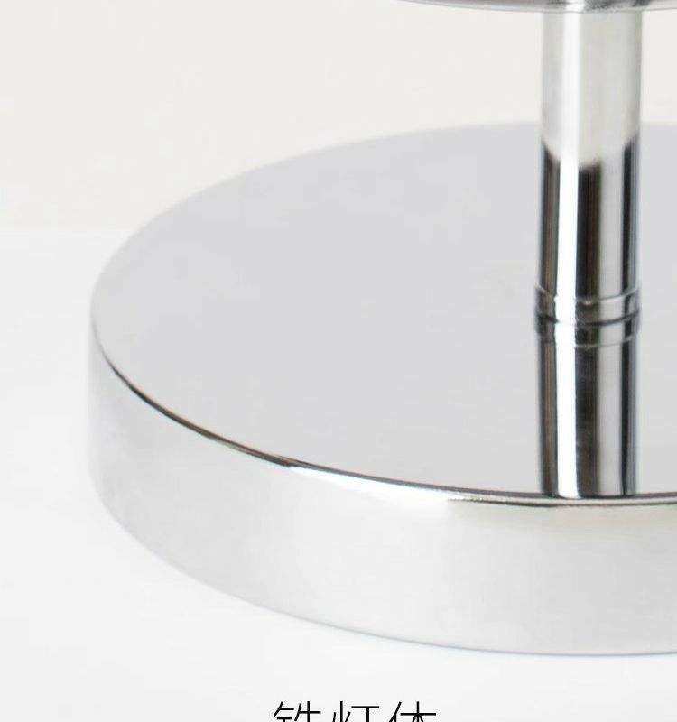 Stile scrivania Scrivania di alta qualità Camera da letto Comodino Lampada da letto Luce Lusso Geometrico Semplicità Trasparente Ins_voghion.com