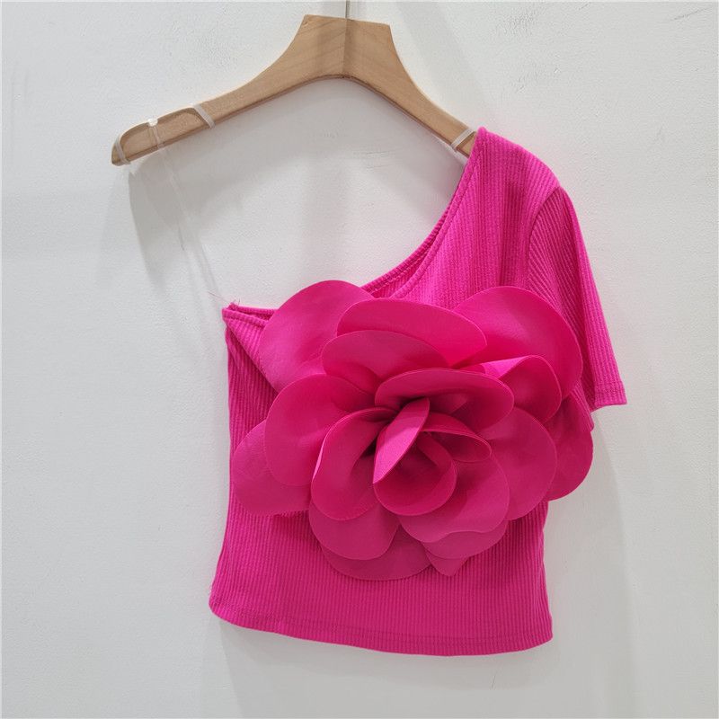 Hot girl three-dimensional large flower oblique collar one-shoulder high-end 2024 summer wear stylish slimming and chic tops_voghion.com