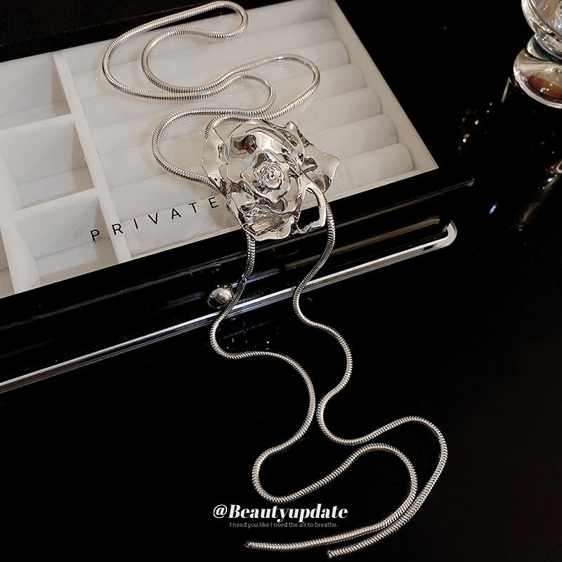 3D Flower Pulling With Metal Cold Wind Snake Bone Chain, Light Luxury And Luxury, Versatile Necklace Accessories_voghion.com