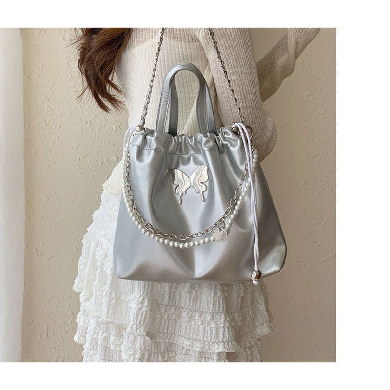Nuovo zaino coreano con catena di perle e farfalla in argento da donna, nuovo stile Tide, per il tempo libero, Hundred And One_voghion.com