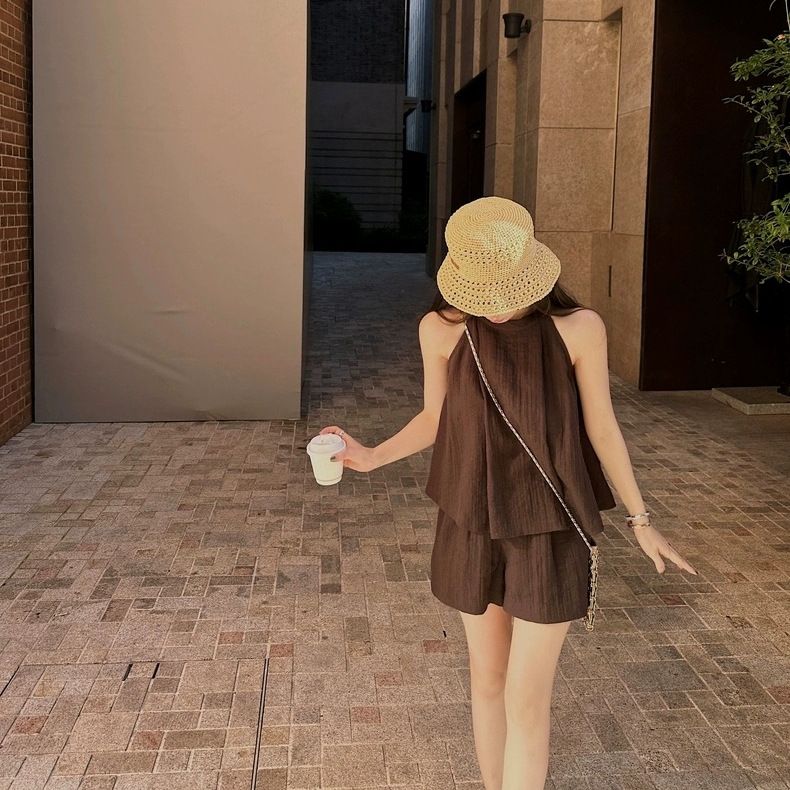 Set di pantaloncini attillati a vita alta con cinturino e scollo a V, stile coreano Dongdaemun, estate 2025, nuovo 2025_voghion.com