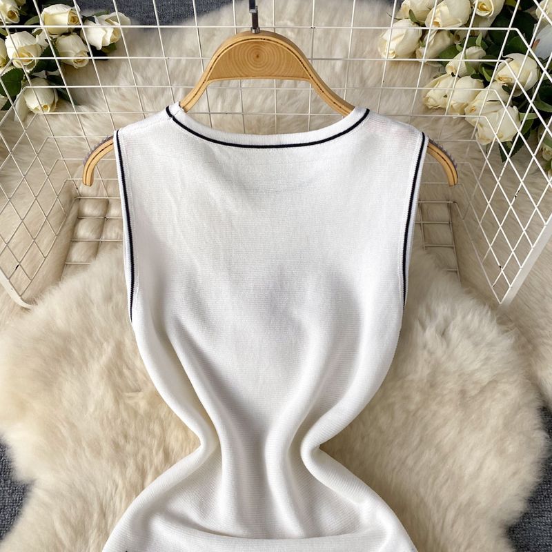 Damenbekleidung Einfaches ärmelloses Rundhals-Strickkleid mit Streifenmuster, weibliches Sommer-Taillen-Design, Nischen-Feen-Rock in mittlerer Länge_voghion.com