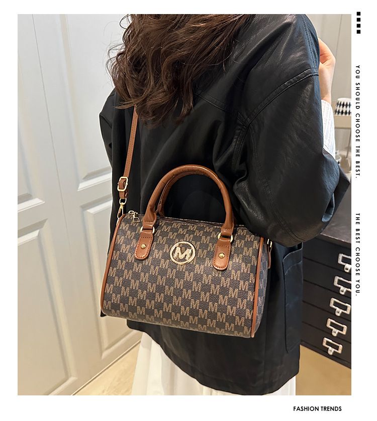 Stylish Shoulder Bag For Everyday Use Soft PU Bucket Bag With Zipper Closure Crossbody Handbag In Neutral Tones Functional For Work Or Leisure_voghion.com