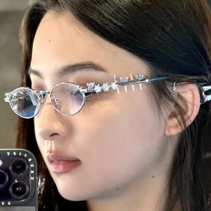 2025 New Women's Diamond Silver Frame Small Face High-end Y2K Style Personalized Street Fashion Influencer_voghion.com