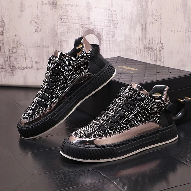 2022 neue Löwenzahn Spikes Flache Leder e Strass Mode Männer Stickerei Loafer Kleid Rauchen Slipper Casual Diamant_voghion.com