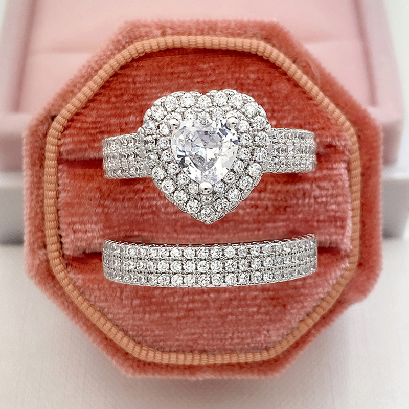 Anello di fidanzamento di lusso con zirconi a forma di cuore di Cao Shi, molto venduto, per le donne_voghion.com