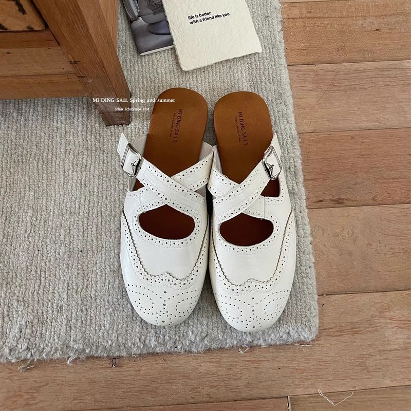 Artistic Carved Temperament Closed-Toe Half Slippers Comfortable Versatile Cross Strap Flat Mules Women's Shoes_voghion.com