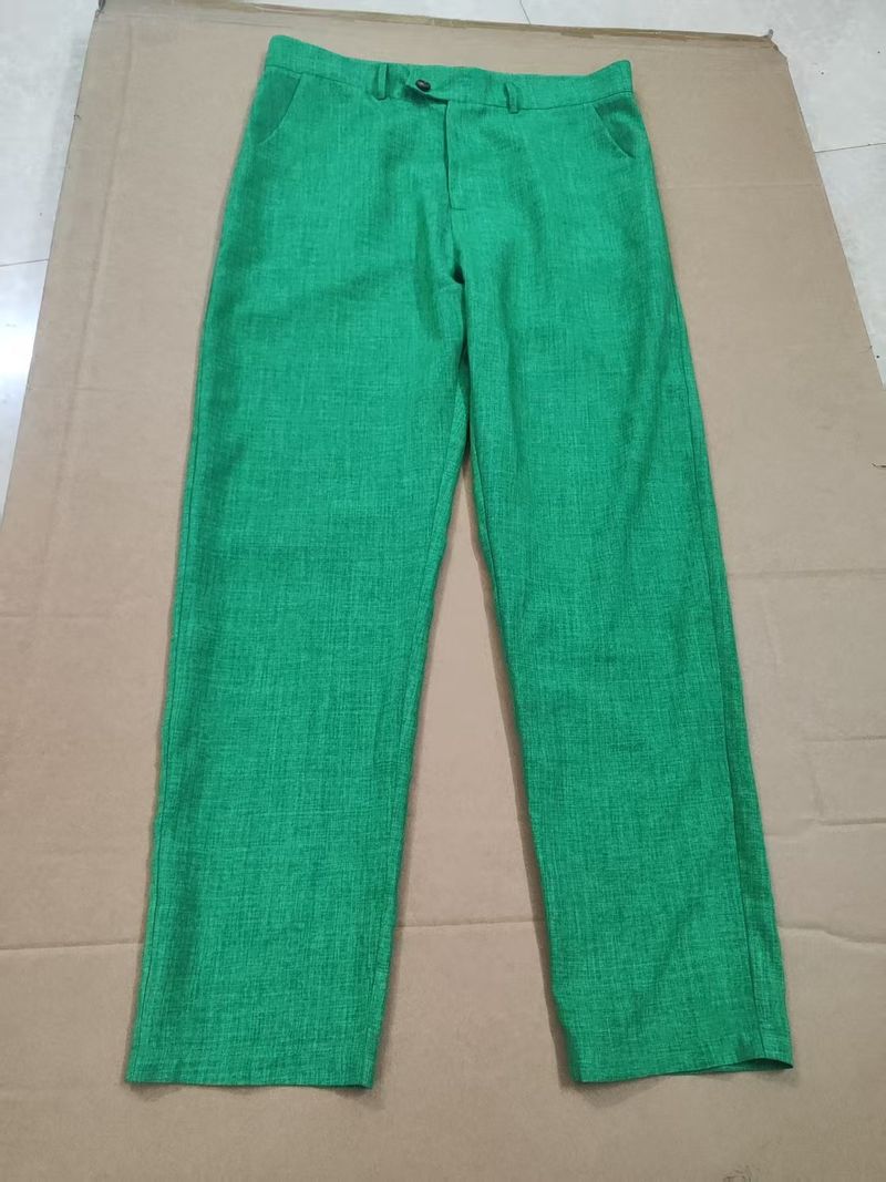 "Herren Slim Fit Freizeithose mit dekorativen Taschen - Bequeme Hose aus Baumwollmischung für Business & Freizeit"_voghion.com