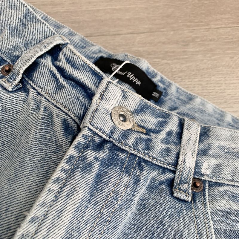 Handgebürstete, silberfarben verwaschene Distressed-Zerrissene Jeans – Cleanfit Straight Leg Bootcut mit Whiskering_voghion.com