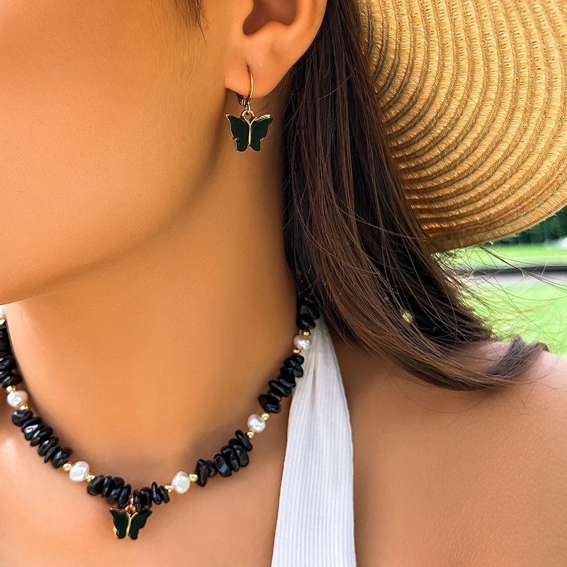 Summer Dopamine Sweet Crushed Stone Butterfly Necklace Women's Vacation Style Bead Versatile Accessories_voghion.com