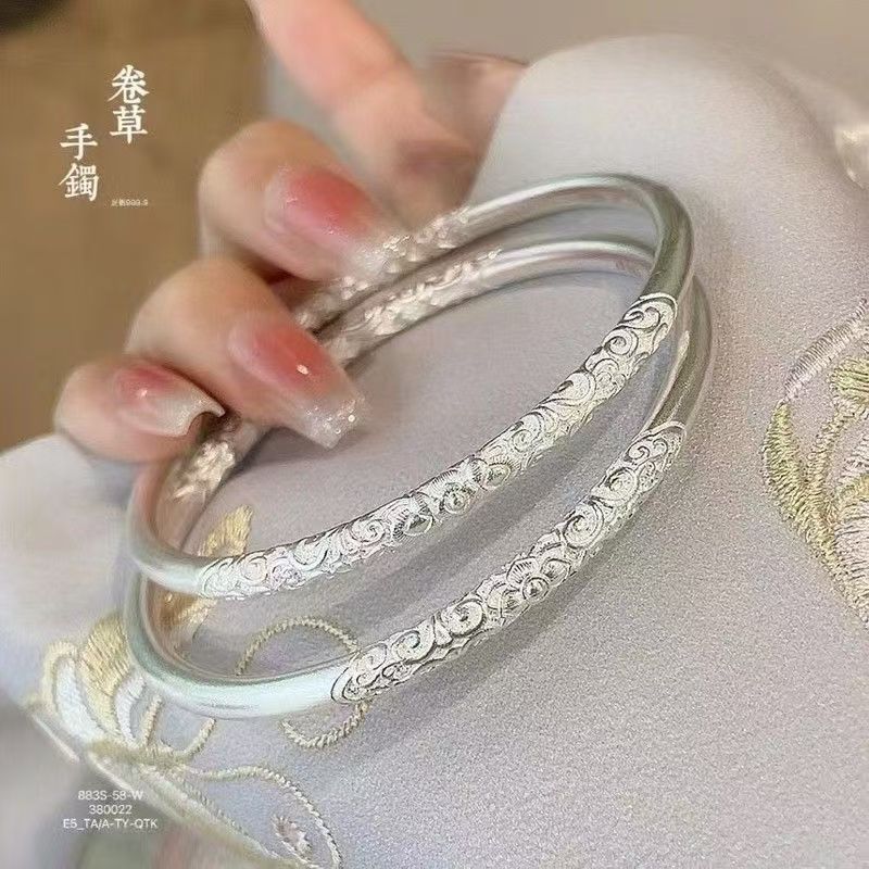 Cerchio di erba intrecciata antica per donna, in oro sabbia, con motivo a volute Bauhinia e cerchi in argento massiccio._voghion.com