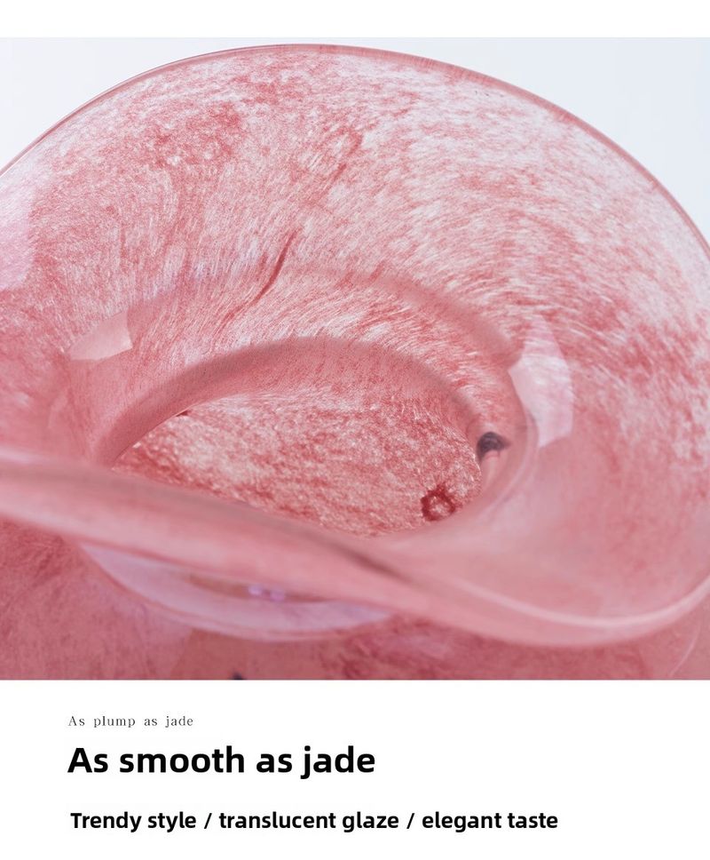 Französische Vintage-Glasvase, leichte, luxuriöse, hochwertige rosa Vase, Blumenarrangement als Dekoration für Wohnzimmer oder Schreibtisch._voghion.com