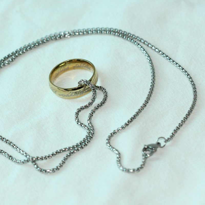 Vīriešu modes džempera ķēdīte, pērļu ķēdīte, Gredzenu pavēlnieka nerūsējošā tērauda kaklarota, gredzena apkakles aksesuāri_voghion.com