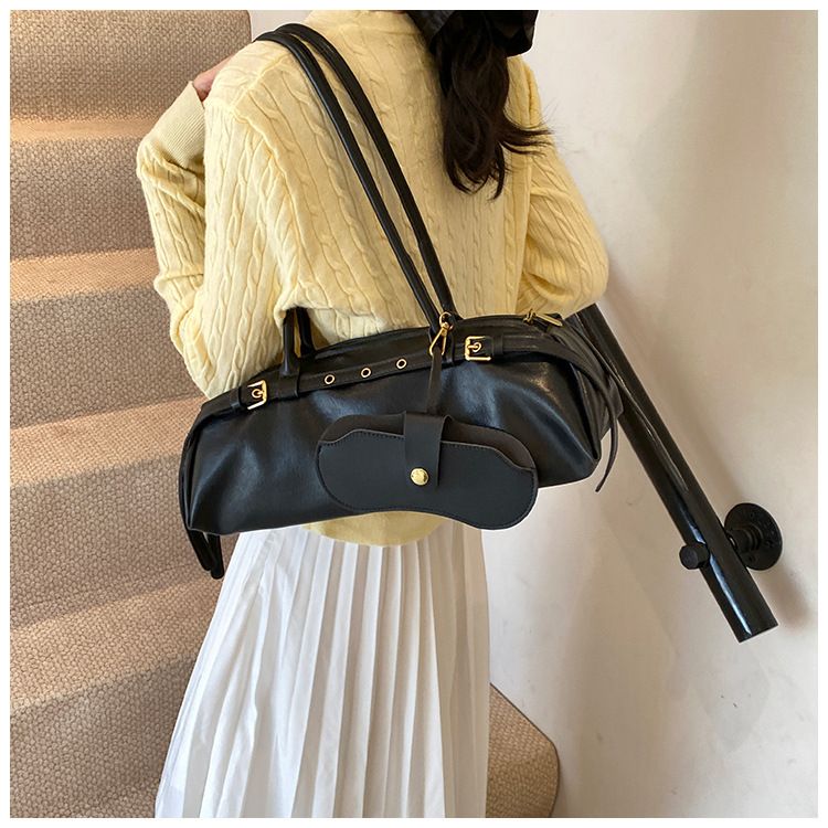 American Retro Niche Armpit Bag Women's 2025 New Trendy Pillow Bag Simple Large Capacity Handheld Commuting Bag_voghion.com